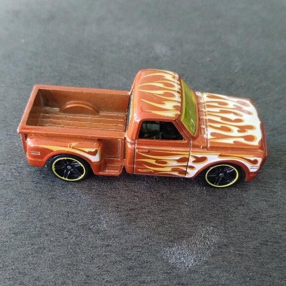 2001 Hot Wheels Custom '69 Chevy Mattel - Picture 5 of 9